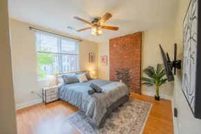 Cozy Apt in Heart of Shadyside - Private Balcony - Image 3