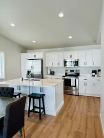 Rachel's Retreat: Spacious new home in West Fargo - Image 4