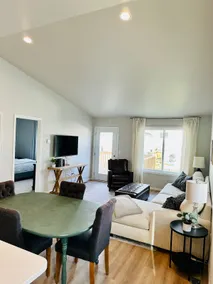 Rachel's Retreat: Spacious new home in West Fargo - Image 5