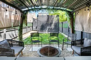 *Hyde Park *2 Masters *2 Living Rooms *Courtyard - Image 4