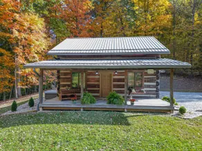 Private Cabin, Hot Tub, Lake Fishing - Tranquility - Image 3