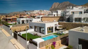 New house with pool near Benidorm - Image 2