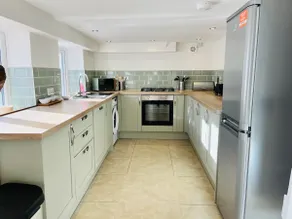 Charming Brecon Beacons Cottage with Parking - Image 4