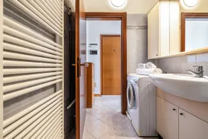 Apartment 9 - Image 5