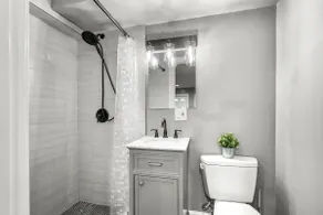Quiet Boston Retreat Private Entrance + Parking - Image 2