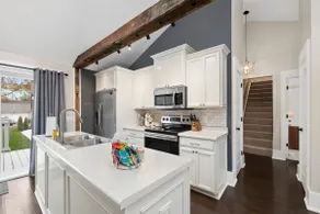 Modern Farmhouse Downtown Auburn - Image 4