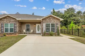 Lovely Townhome in Pensacola - Cozy & Modern Retreat - Image 4