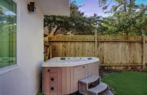 Massive Themed 5BD Game Room/Hot Tub/Pool Table - Image 2