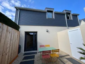 Guesthouse with Hot Tub / Spa Air-conditioned - Image 3