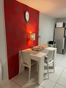 Quiet, always cool apartment close to all services, air conditioning - Image 5