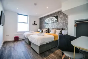 2 bed self-catering apt sleeps 6 (Apartment 4) - Image 3