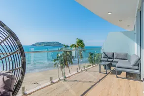 Beautiful Condo at the Foot of the Beach ”Road to the Sea” - Image 5