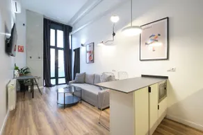 Madrid City Oasis: Chic Style, WiFi, AC, SmartTV 1 - Image 2