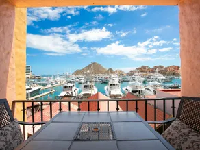 Waterfront condo@Marina downtown - Image 5