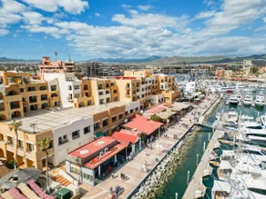 Waterfront condo@Marina downtown - Image 3