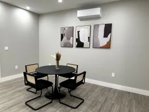 *Spacious* Modern 1 Bedroom RARE Apt w GYM - Image 4