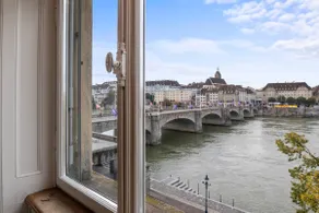 True Basel: City apartment | Rhine view - Image 2