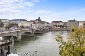 True Basel: City apartment | Rhine view - Image 3