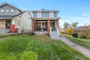 NEW Stylish 2 bedroom: Garage, office, Fenced yard - Image 3