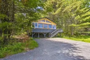 Lakefront • Hot tub • Kayak • Firepit • Fish • Ski - Image 4