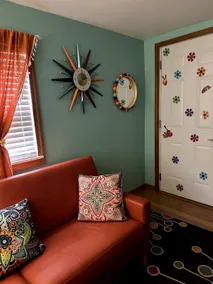 The Woodstock (VA) Hippie House - Image 2