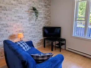 Small family studio by the river - Image 3