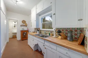 Desert Bloom, Blocks from U of A, 1 BR 1 BA - Image 3