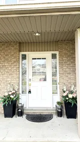 Charming home situated in the Waterloo. - Image 2