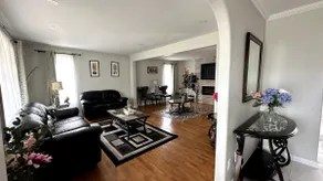 Charming home situated in the Waterloo. - Image 4