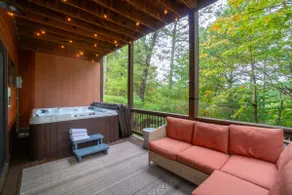 Hot Tub - King Beds - Walk to Helen - Pet Friendly - Image 4