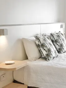 Riverside Hideaway – Quiet, Light & Airy - Image 5