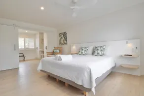 Riverside Hideaway – Quiet, Light & Airy - Image 2