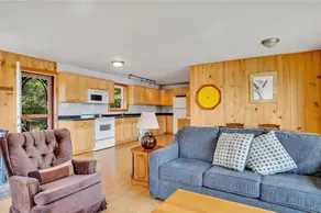 Lakeshore Haven | Lake access - Image 3