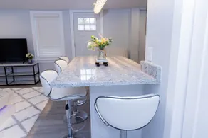 Newly renovated cozy apartment! - Image 3