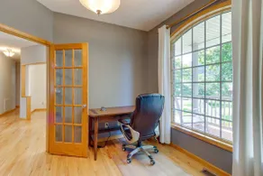 Downtown Modern Home-KING Bed~Massage Chair~Office - Image 3