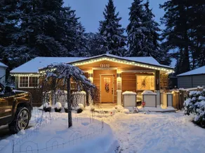 Haller Lake Bungalow Welcome to North Seattle! - Image 2