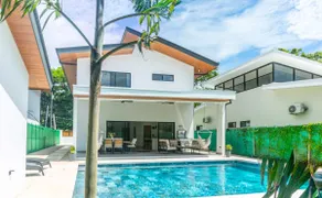 Two beautiful villas 10 minutes walk to the beach. - Image 5