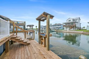 Waterfront canal home! Private pool, fishing! - Image 3