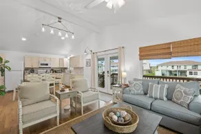 Waterfront canal home! Private pool, fishing! - Image 4