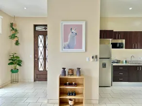 ”Red Velvet” Apartment - Image 4