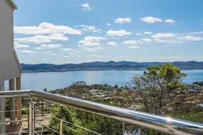 ”View Studio” Apartment Sandy Bay Close to Casino - Image 3