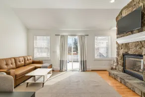 Experience Saco in Elegant, Newly Upgraded Home - Image 5