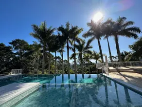 Stunning view! Spacious modern comfortable home - Image 3