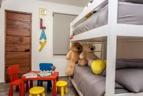 Equipped apartment in a condominium with amenities - Image 4