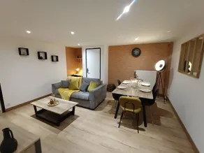 Ground floor apartment in a villa - Image 4