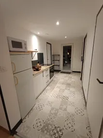 Ground floor apartment in a villa - Image 5