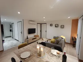 Ground floor apartment in a villa - Image 2