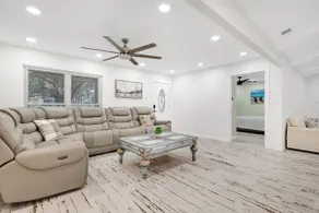5 Bedroom 3 Bath in Northwest SA - Image 2