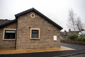 The bungalow at Phoenix Court - Image 3