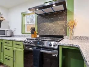 Newly Renovated Cottage*Hot Tub*Dog Friendly* - Image 3